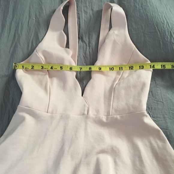 Akira Chicago Deep V Scallop Open Back PinkDress M - Picture 7 of 8